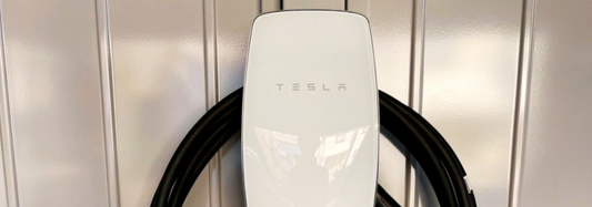 【埼玉県川口市】U様邸にテスラ車専用充電器ウォールコネクターを設置しました！