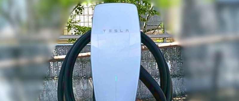 【栃木県足利市】O様邸にテスラ車専用充電器ウォールコネクターを設置しました！